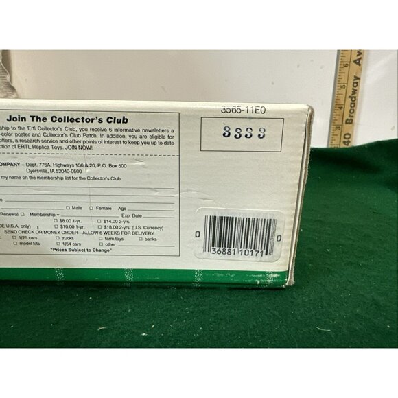 Ertl Cleveland Browns Collectibles NFL Goal Line Classics Delivery Truck Coin - Picture 12 of 12